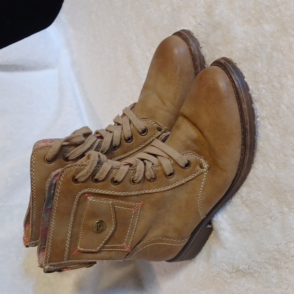 Roxy boots  women's size 5 ankle boots